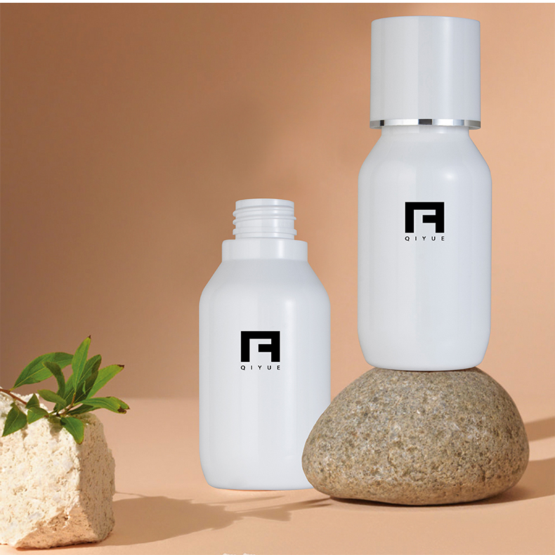 Premium feeling screw cap plastic bottle large capacity lightproof essential oil makeup remover oil cosmetic bottle